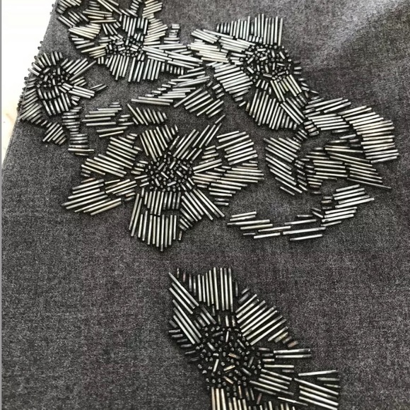 DKNY GRAY BEADED EMBELLISHED SKIRT SIZE 4 NWOTS! - Picture 6 of 12